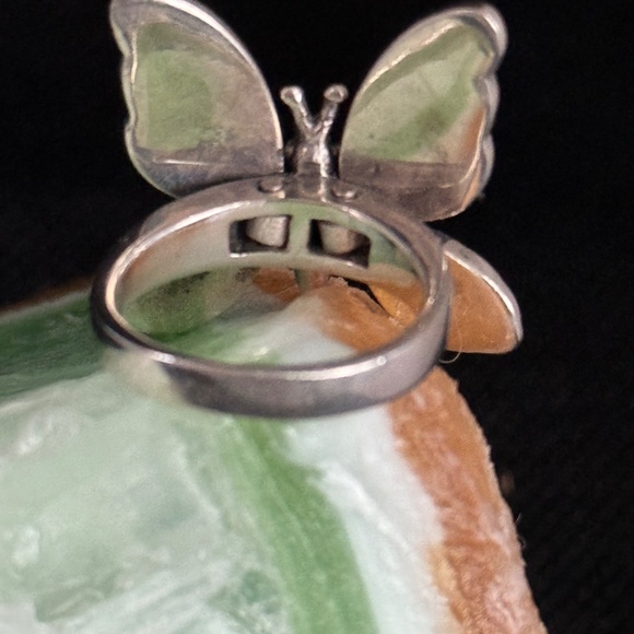 Sterling Silver Abalone Butterfly Ring with Articulated Wings - Picture 10 of 12